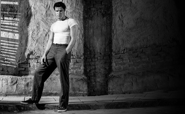 How to Tuck In Your T-shirt With Style
