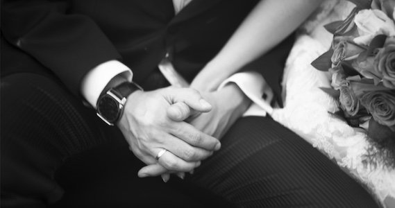 How to Pick the Perfect Men’s Wedding Ring